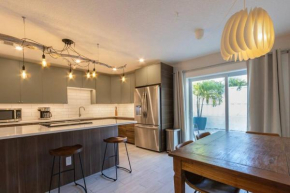 NEW! Stylish & Cozy Sea Grape near Beach & Flagler